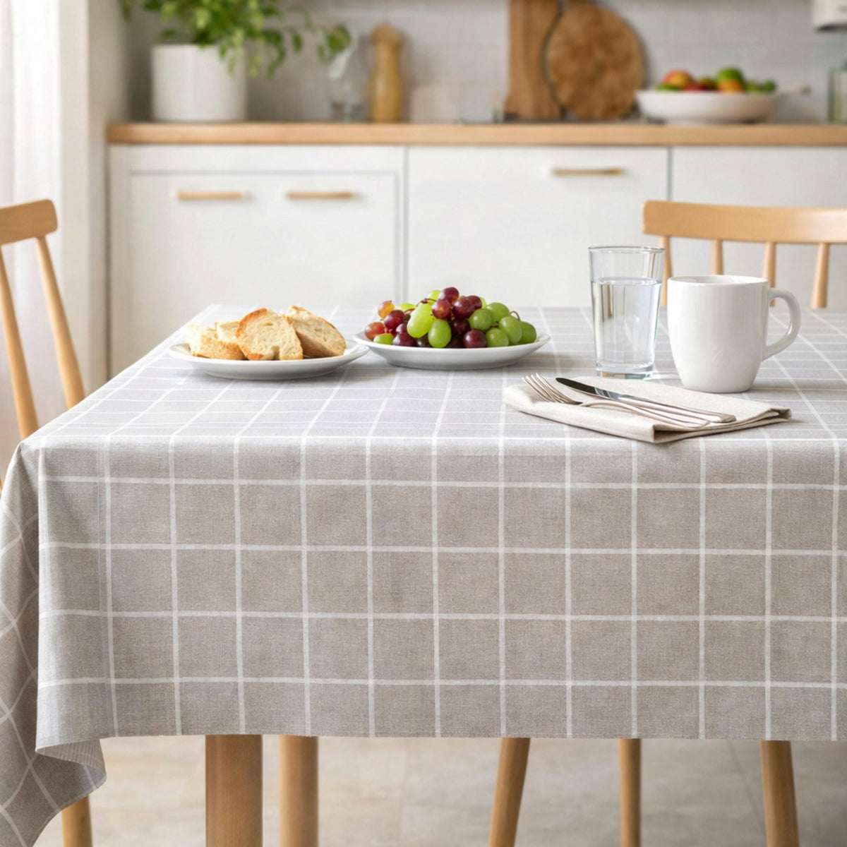 Epinki Tischdecke 90x90 Cm Mit Quaste – Grau, Abwaschbar, Polyester, Perfekt Für Küche, Party & Garten